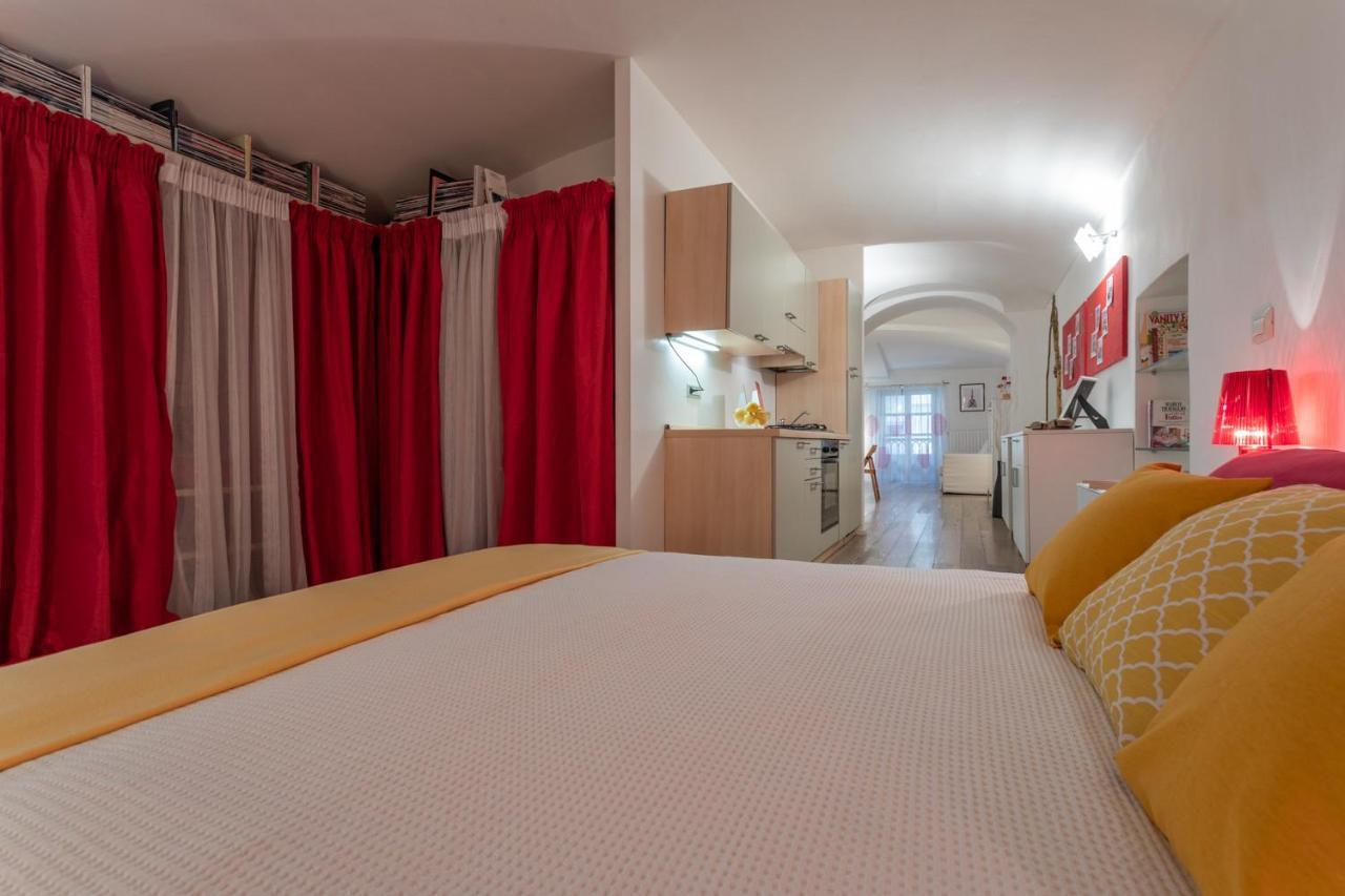 Red Studio Near Porta Nuova By Wonderful Italy 토리노 외부 사진