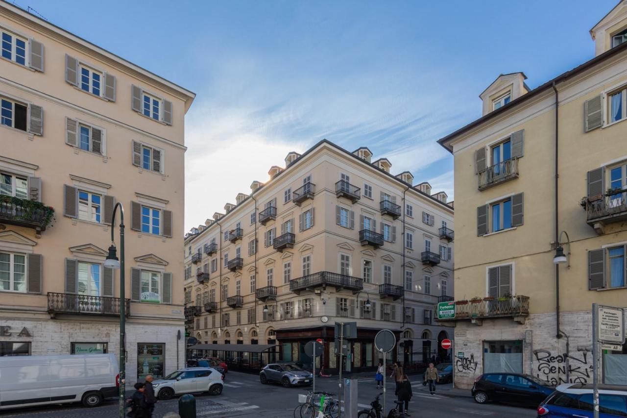 Red Studio Near Porta Nuova By Wonderful Italy 토리노 외부 사진
